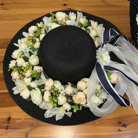 High Quality Handmade Floral Hat and Purse Set - Picture 8 of 11